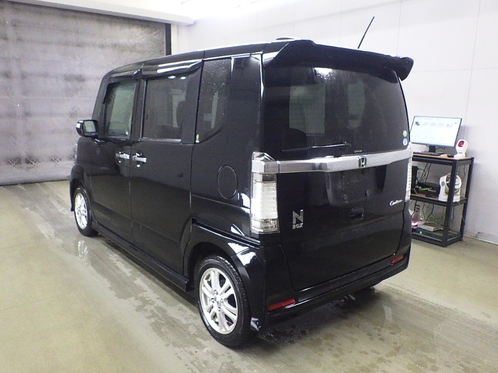 HONDA N-BOX