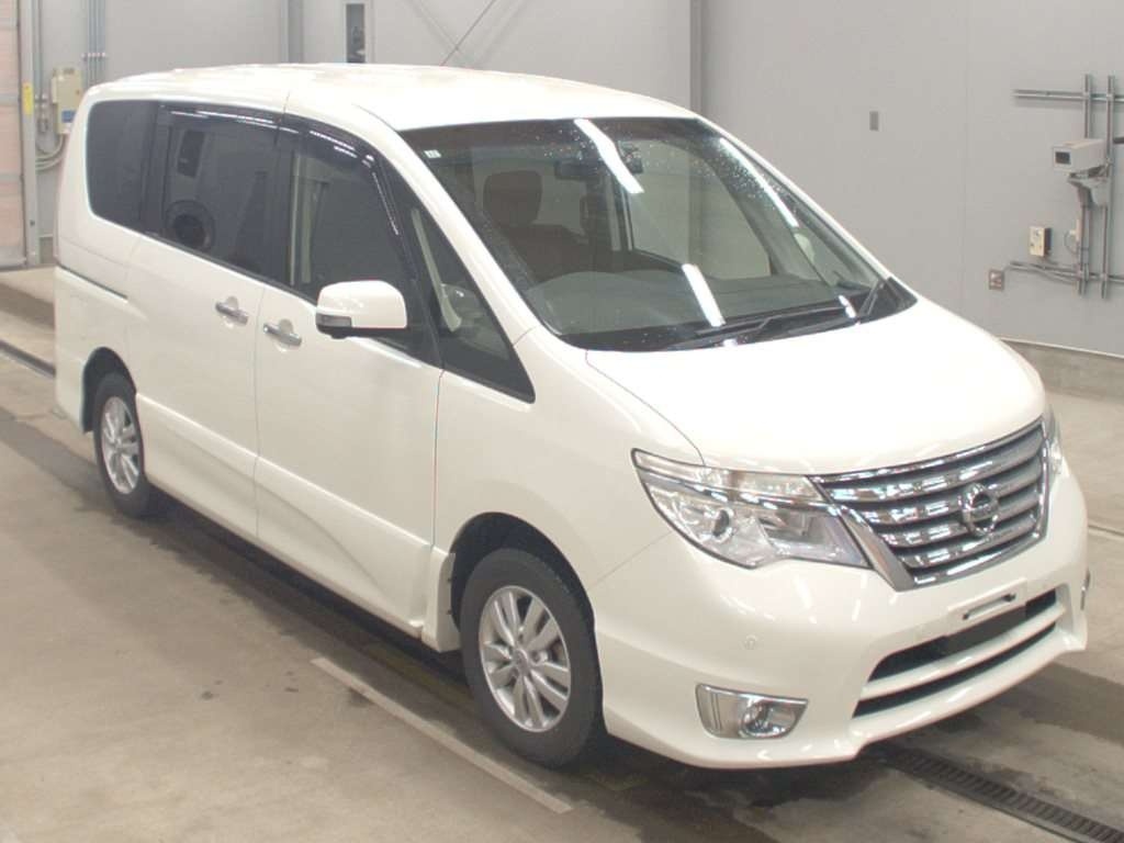 NISSAN SERENA