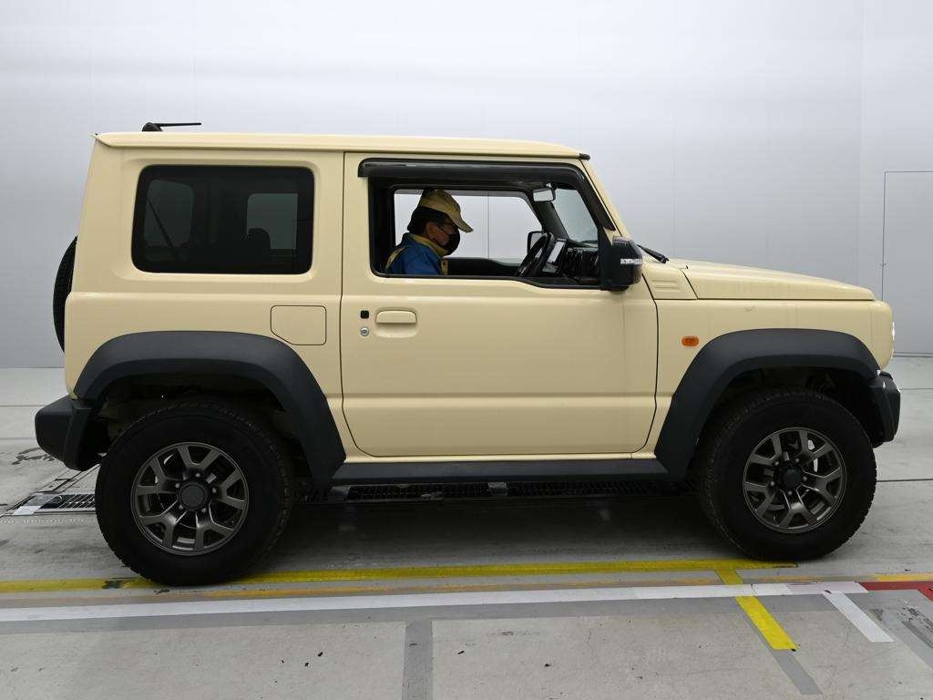 SUZUKI JIMNY SIERRA