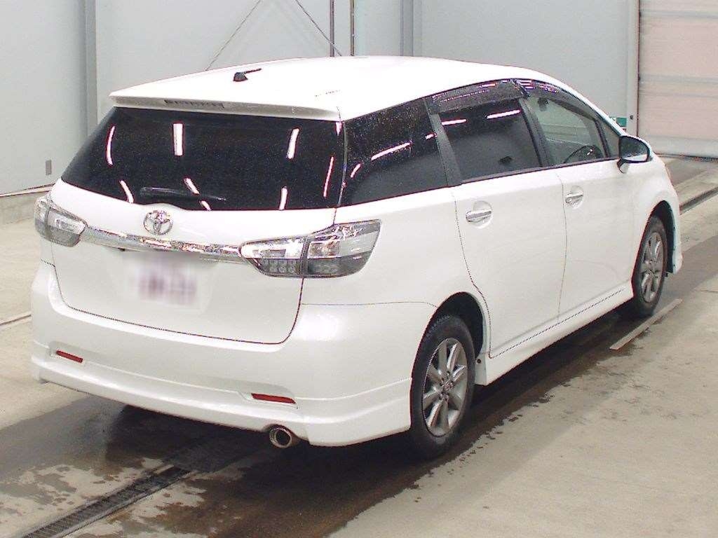 TOYOTA WISH