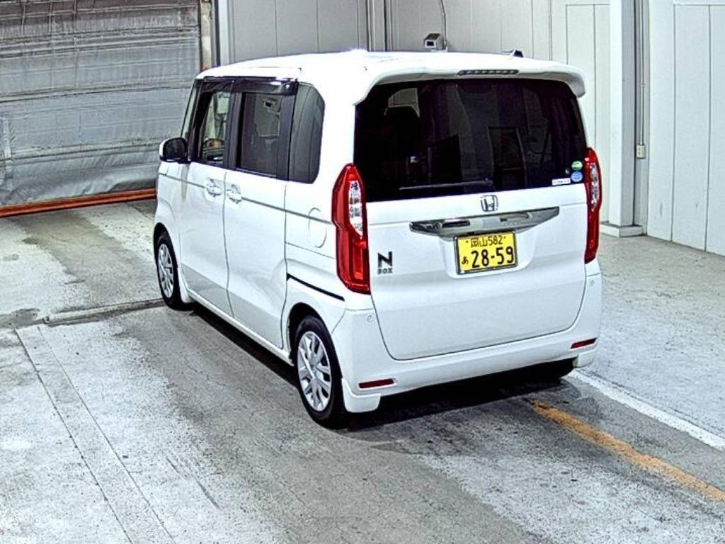 HONDA N-BOX