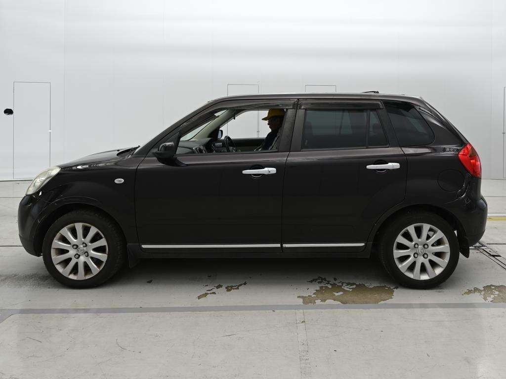 MAZDA VERISA