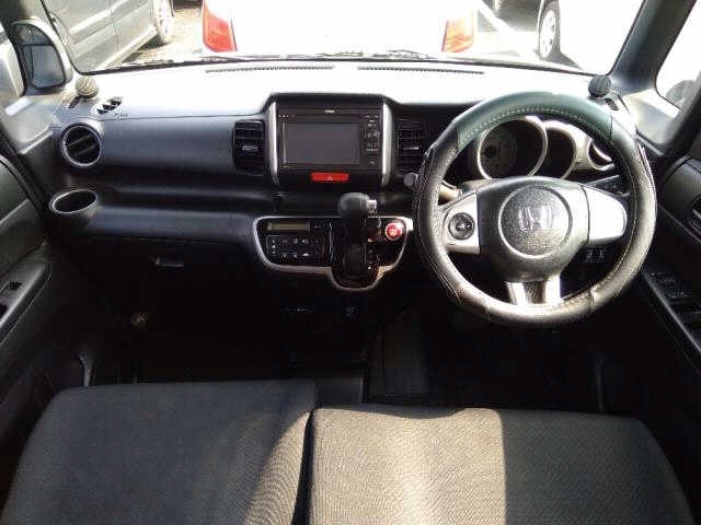 HONDA N-BOX