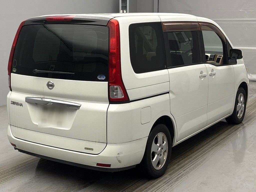 NISSAN SERENA