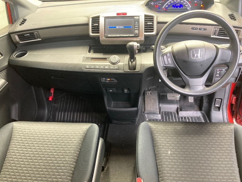 HONDA FREED SPIKE