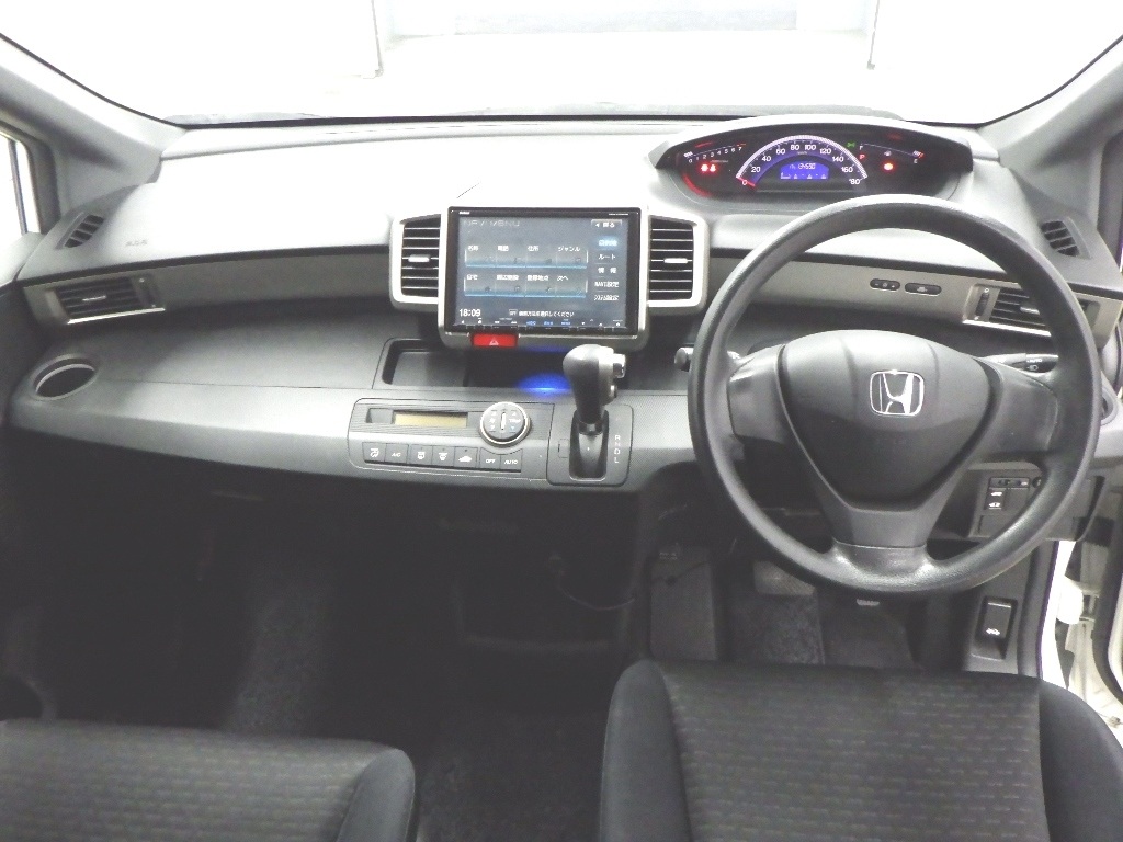 HONDA FREED SPIKE