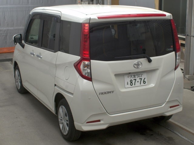 TOYOTA ROOMY