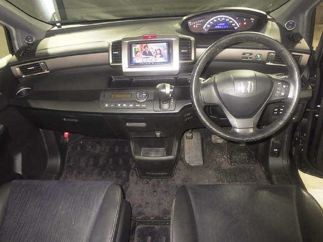 HONDA FREED SPIKE