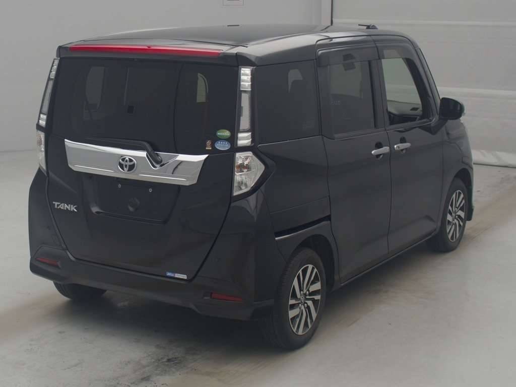 TOYOTA TANK