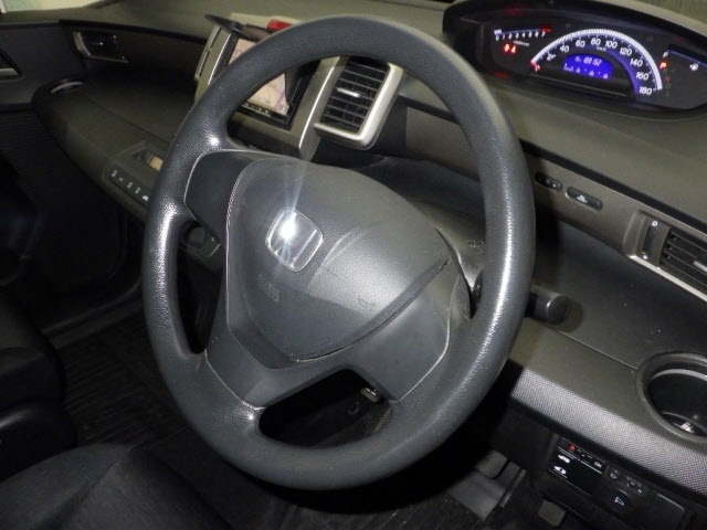 HONDA FREED SPIKE
