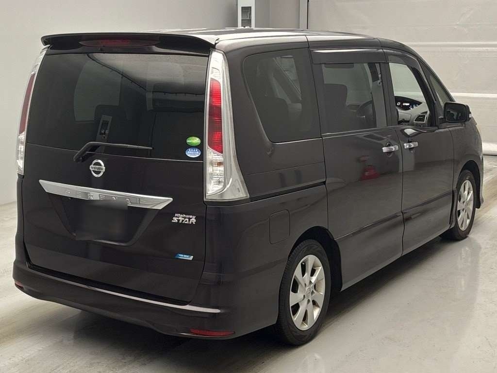 NISSAN SERENA