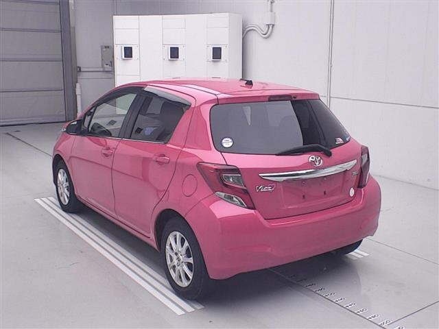 TOYOTA VITZ