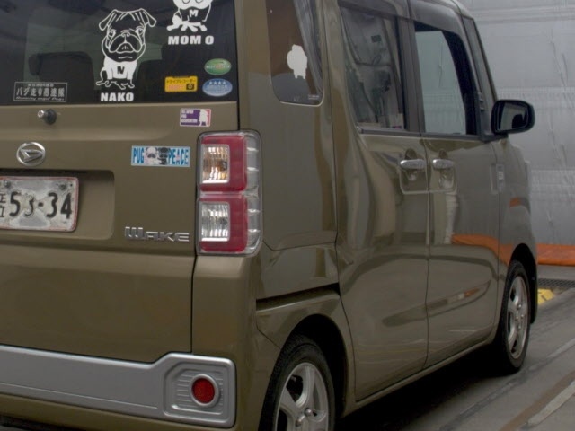 DAIHATSU WAKE