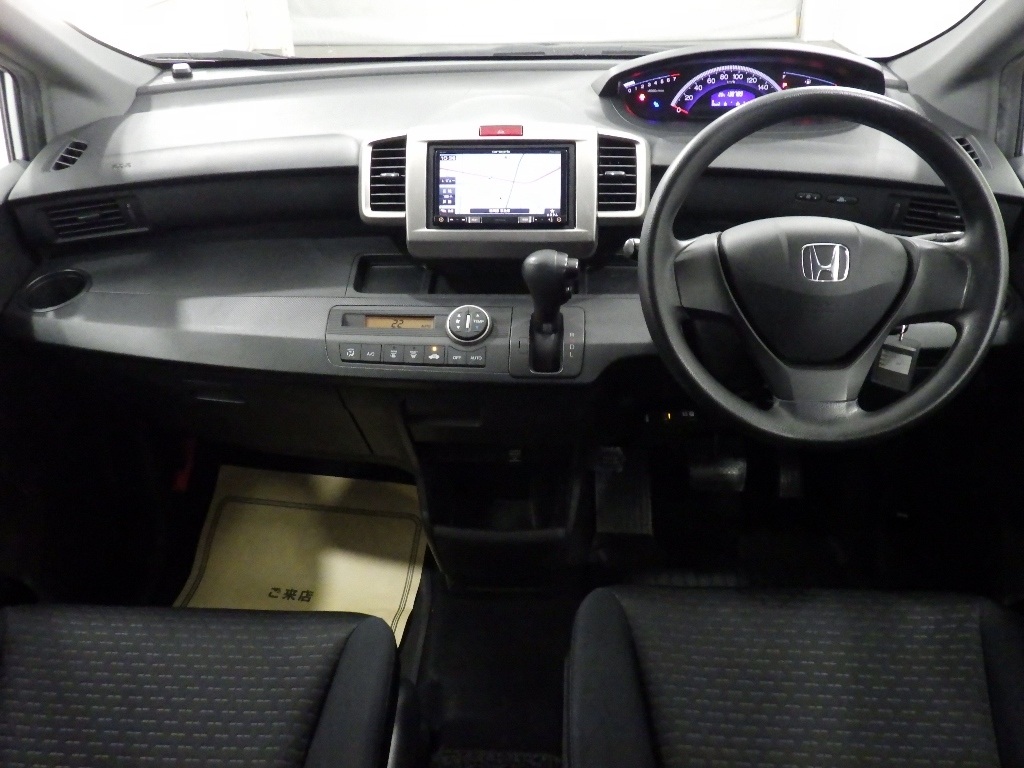 HONDA FREED SPIKE