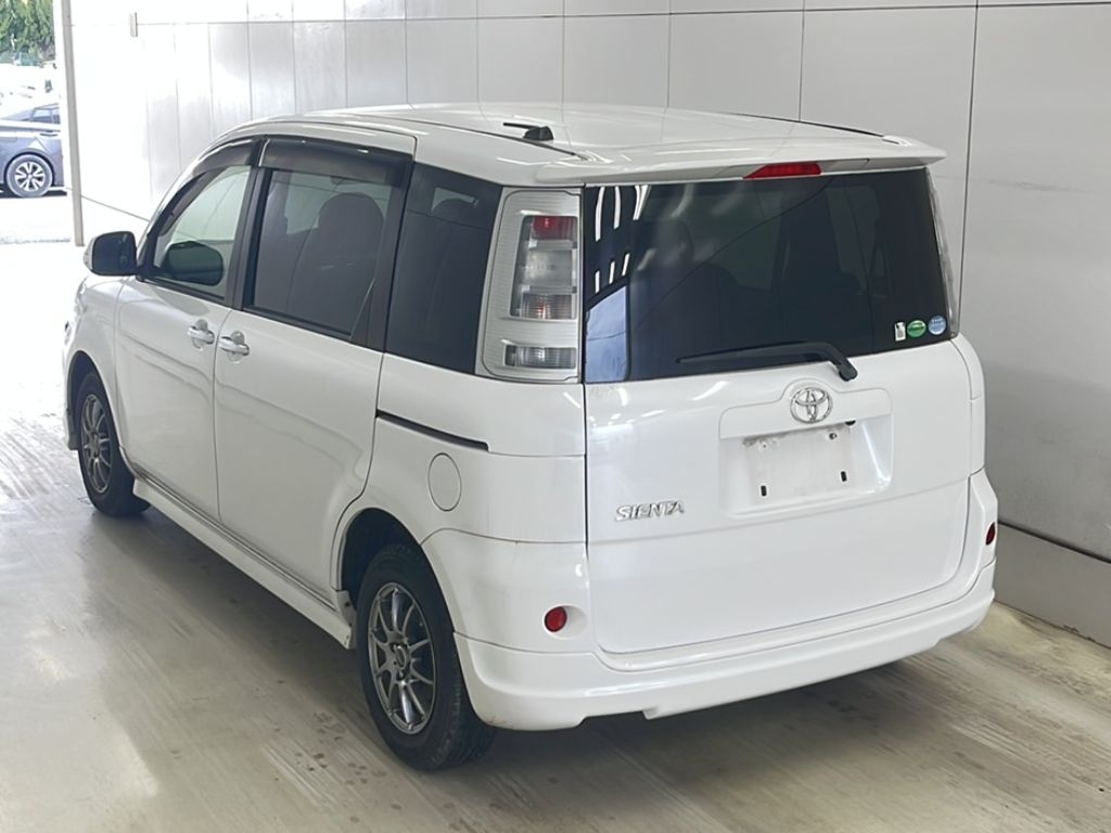 TOYOTA SIENTA