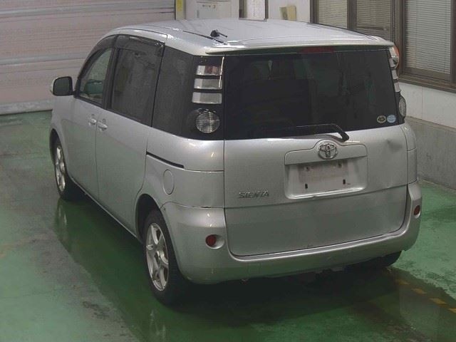 TOYOTA SIENTA