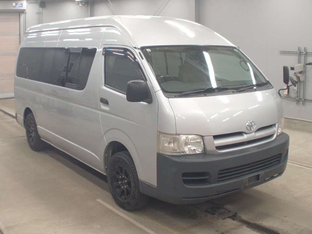 TOYOTA REGIUS ACE