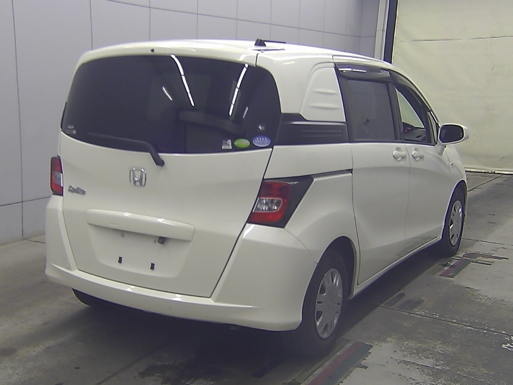HONDA FREED SPIKE