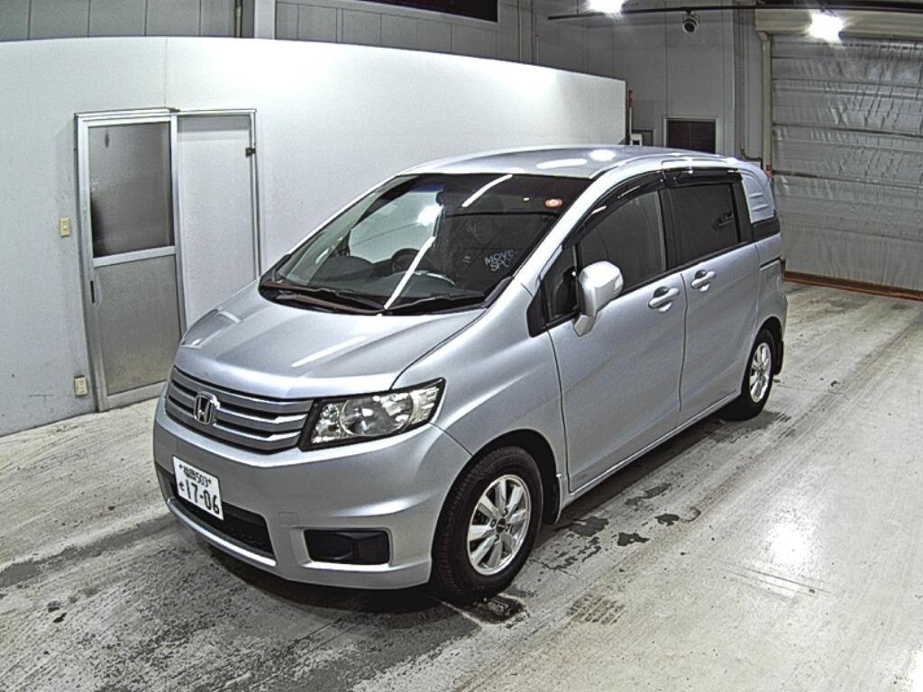 HONDA FREED SPIKE