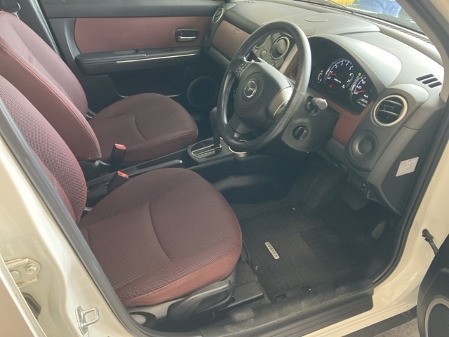 MAZDA VERISA