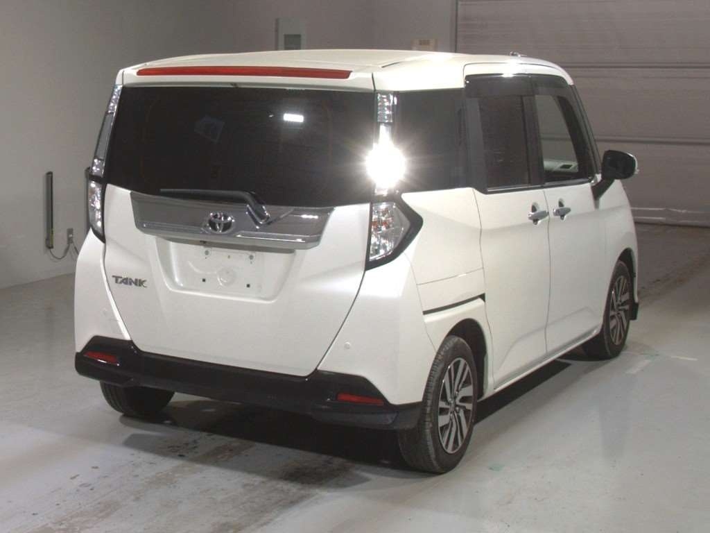 TOYOTA TANK