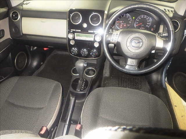 MAZDA VERISA