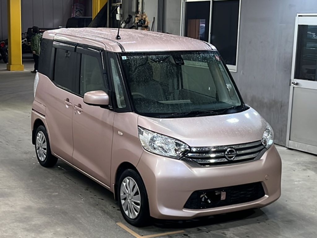 NISSAN DAYZ ROOX