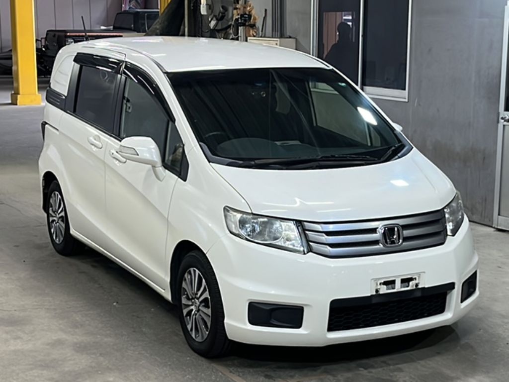 HONDA FREED SPIKE