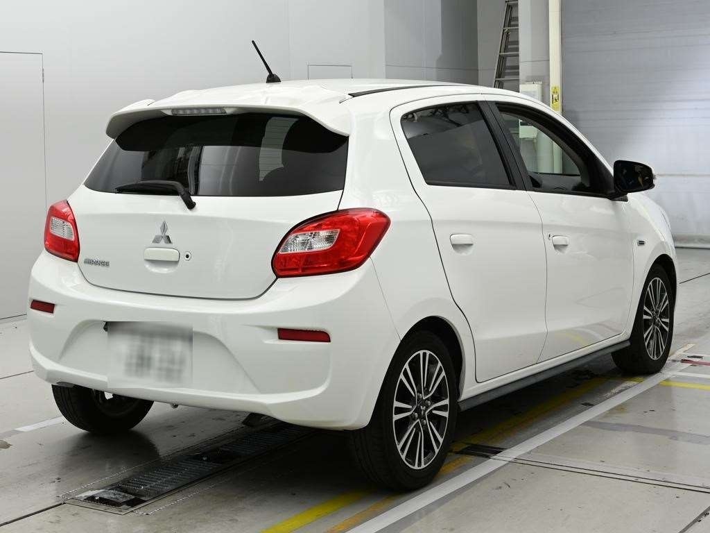 MITSUBISHI MIRAGE