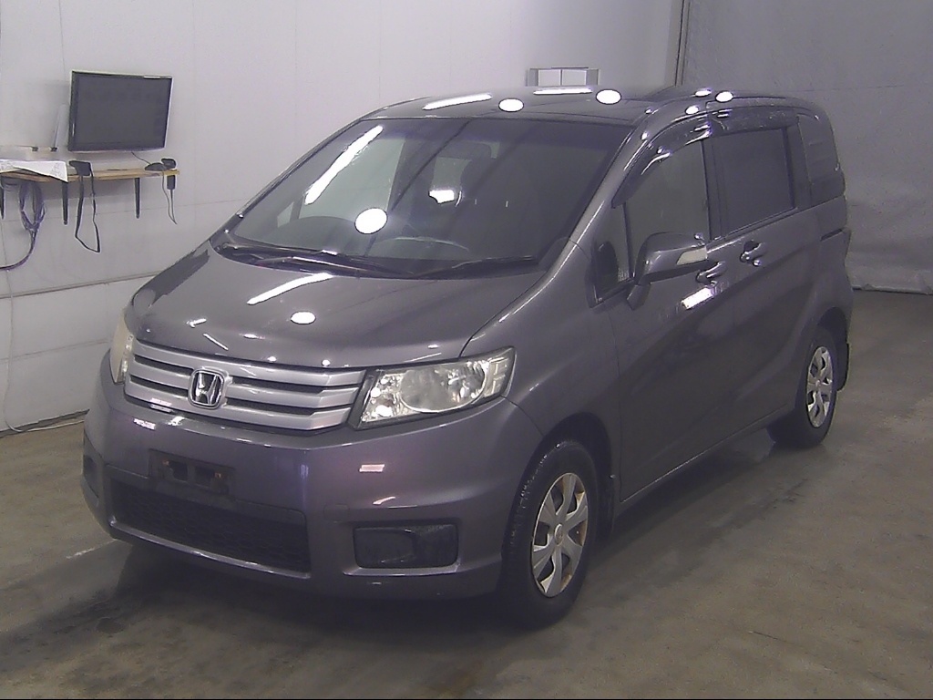 HONDA FREED SPIKE
