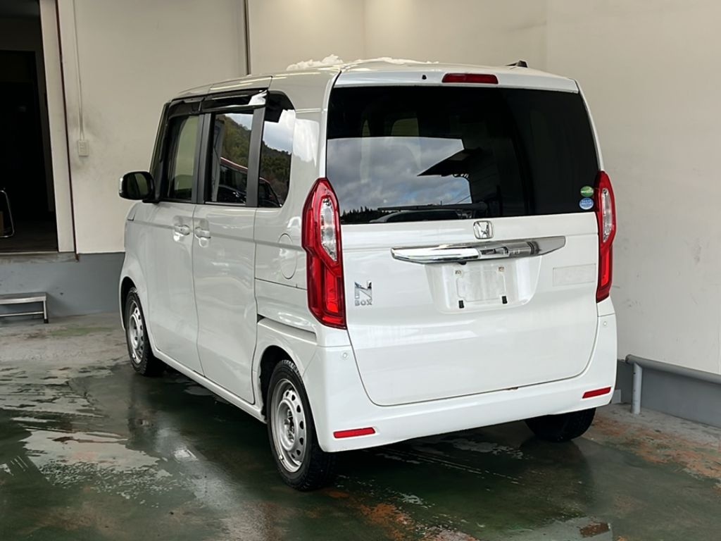 HONDA N-BOX