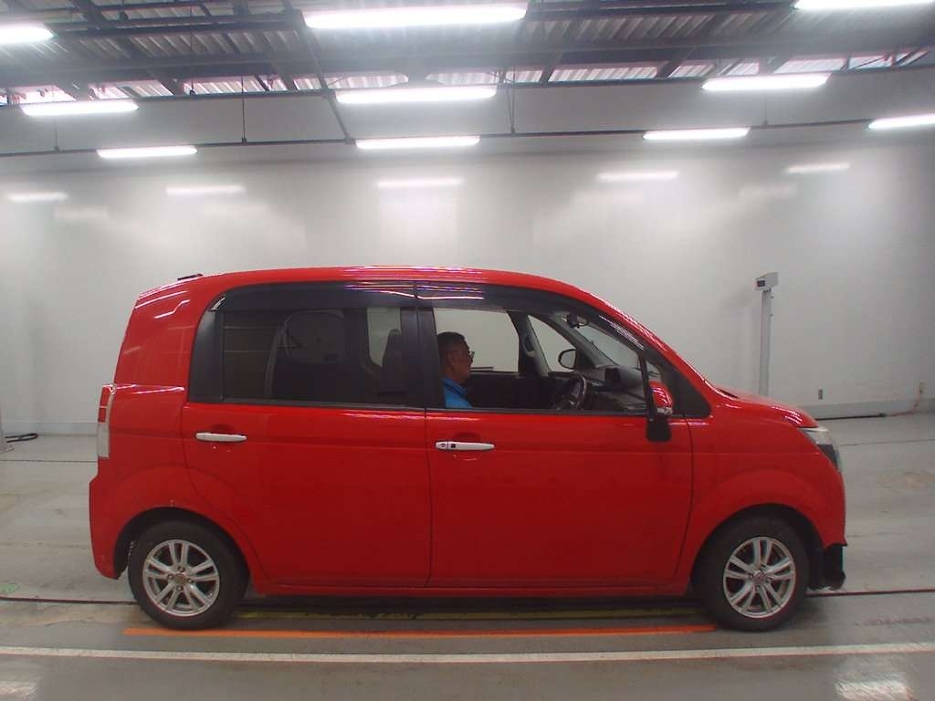 TOYOTA SPADE