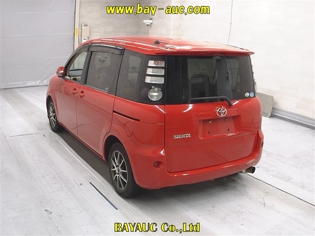 TOYOTA SIENTA