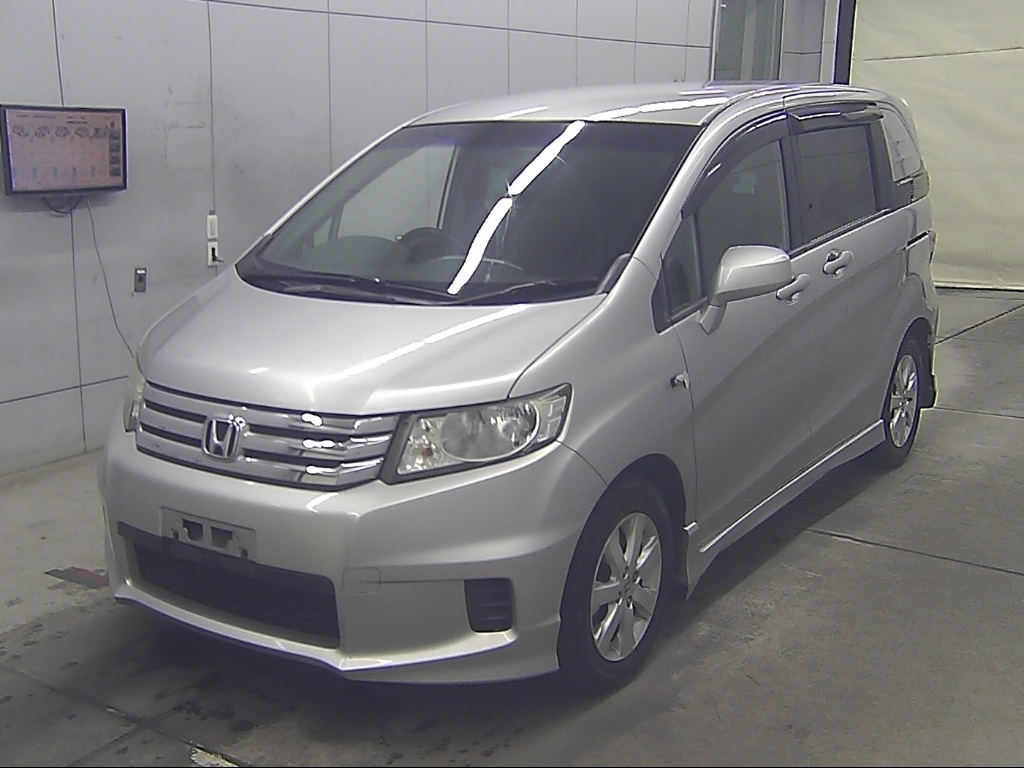 HONDA FREED SPIKE