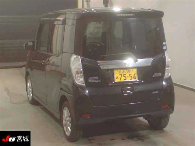 NISSAN DAYZ ROOX