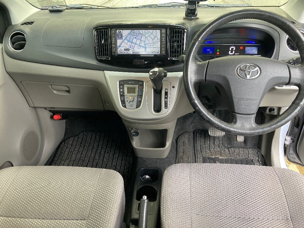 TOYOTA PIXIS EPOCH