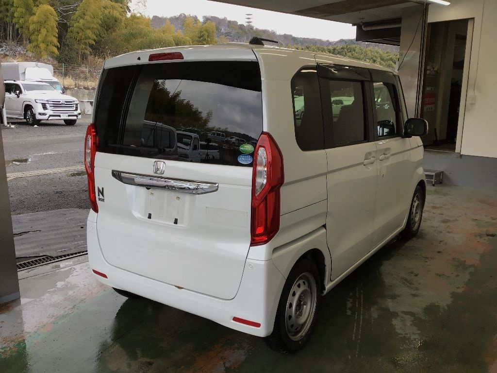 HONDA N-BOX