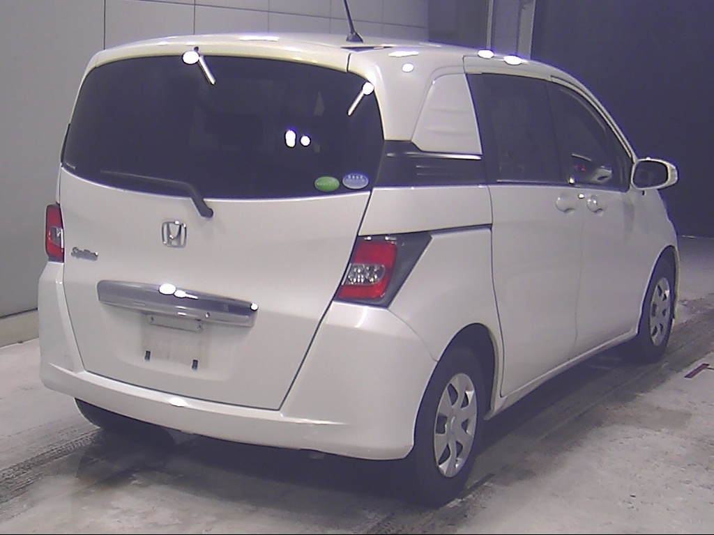 HONDA FREED SPIKE