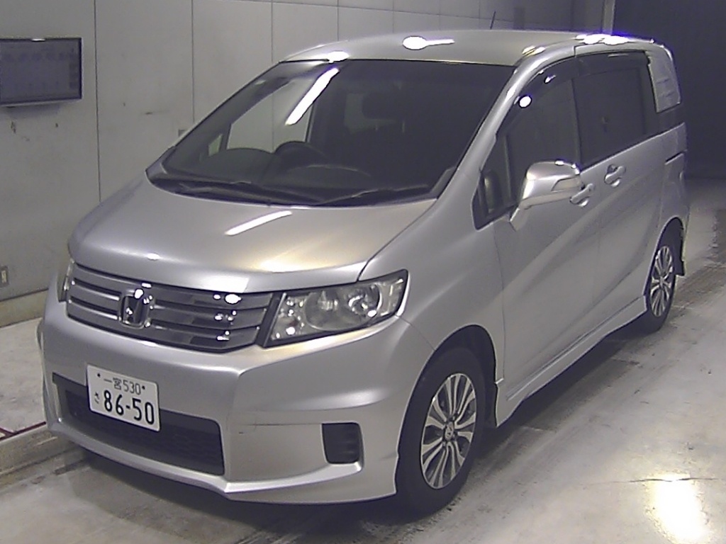 HONDA FREED SPIKE