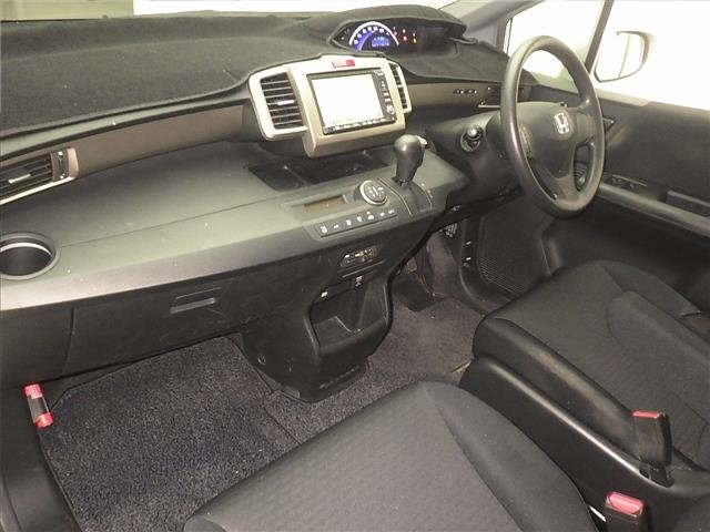 HONDA FREED SPIKE
