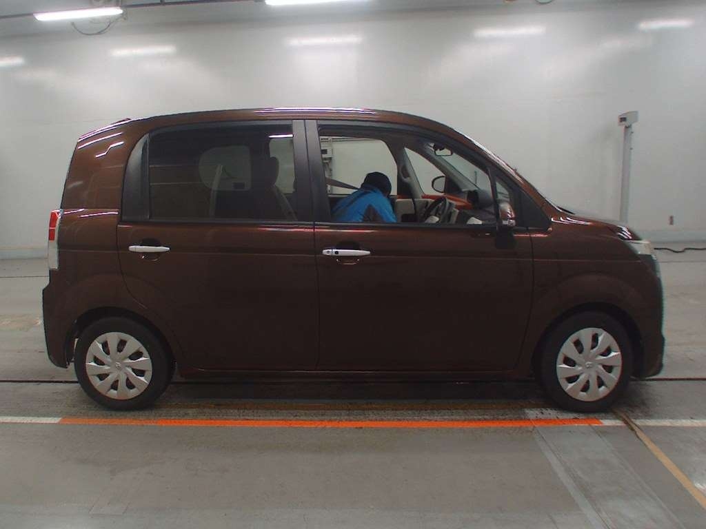 TOYOTA SPADE
