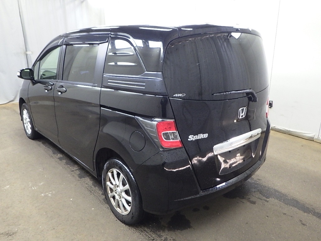 HONDA FREED SPIKE