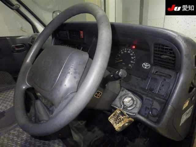 TOYOTA REGIUS ACE