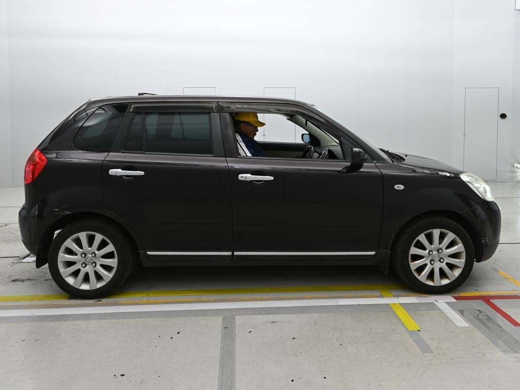 MAZDA VERISA
