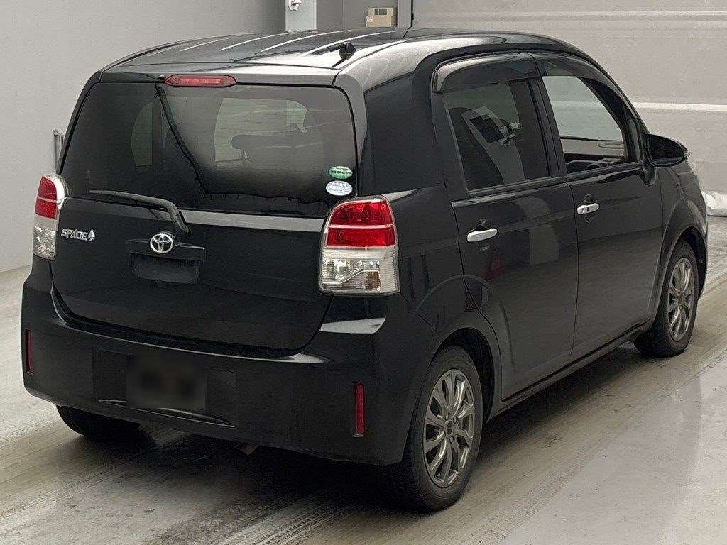 TOYOTA SPADE