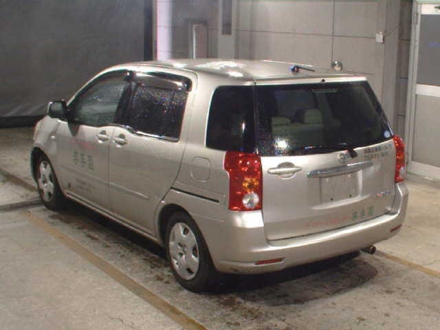 TOYOTA RAUM