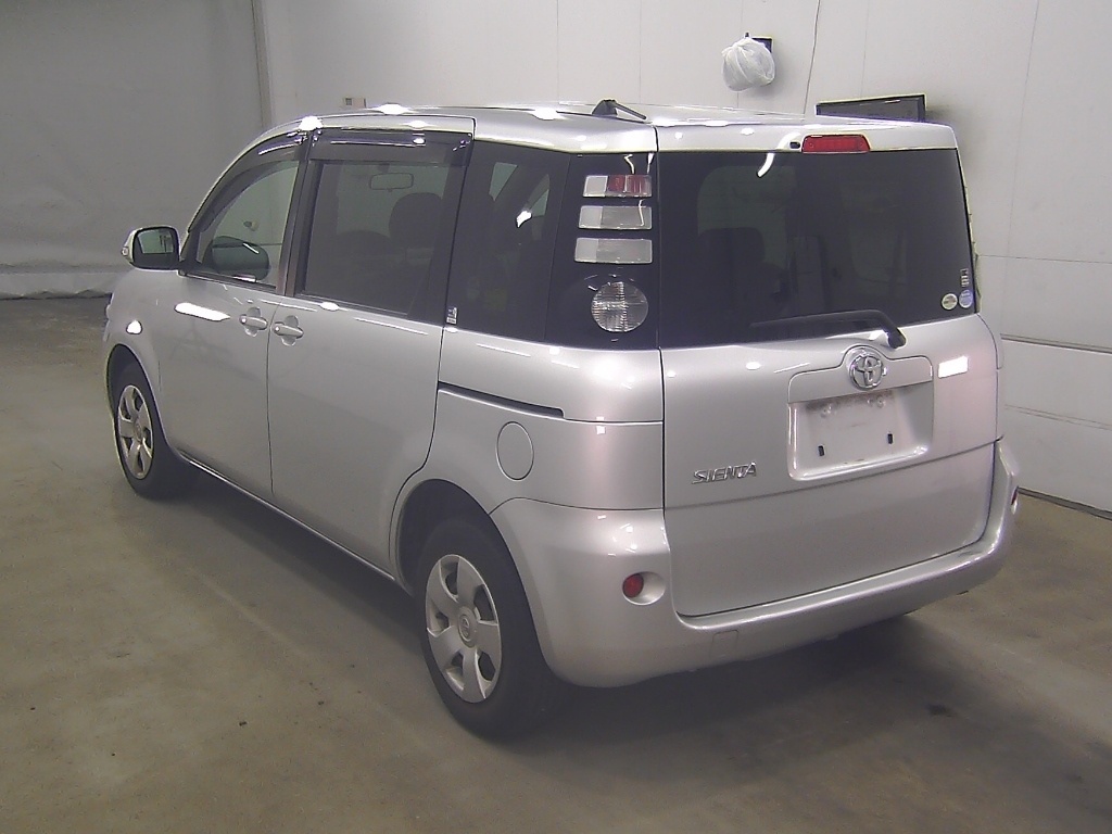 TOYOTA SIENTA