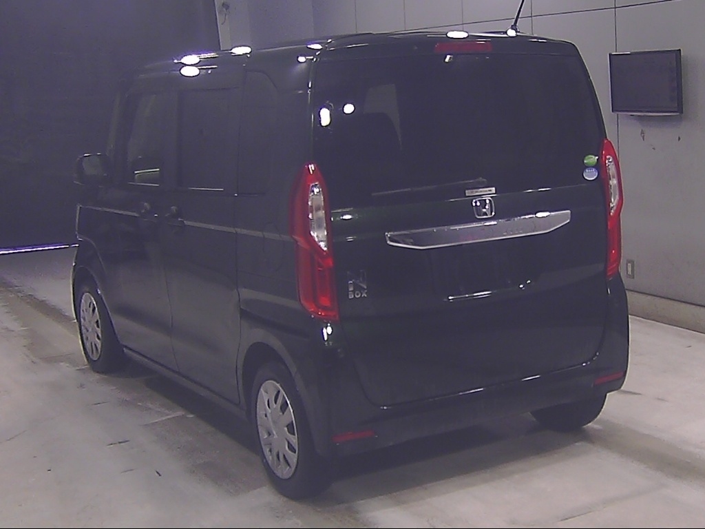 HONDA N-BOX