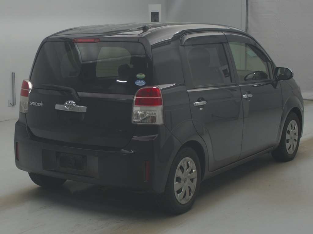 TOYOTA SPADE