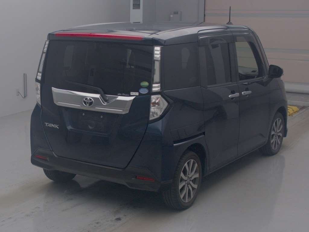 TOYOTA TANK